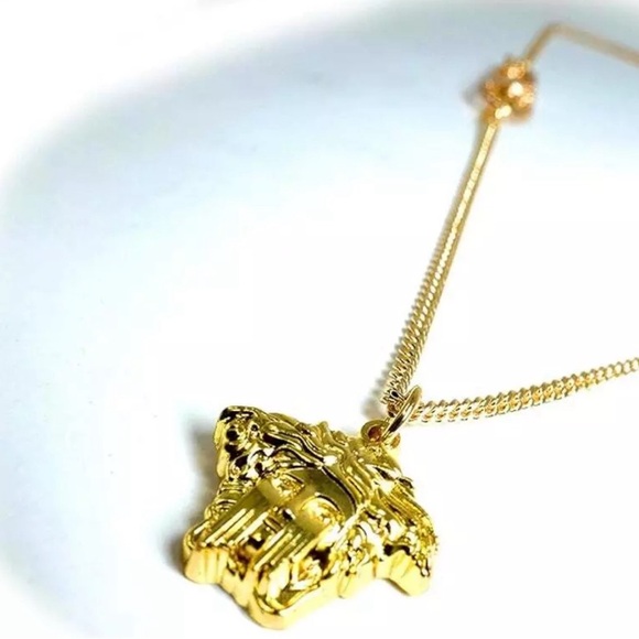 PREMIUM LABEL Medusa Tears Pedant Luxury Gold 14k Plaquette Charm Necklace - Picture 5 of 7